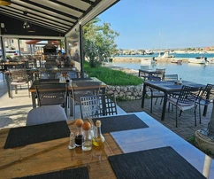 Locale commerciale a Bibinje, 500 m2