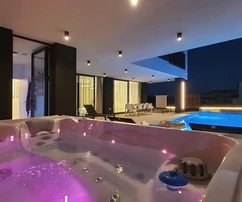 Villa con piscina en venta en Zadar Kožino, Croacia