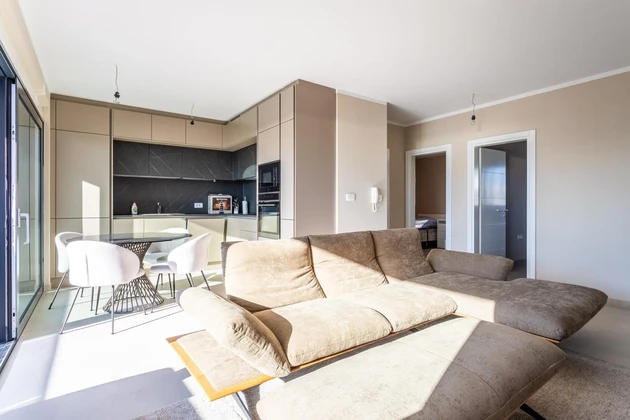 Čiovo, Okrug Gornji, apartamento amueblado de dos dormitorios con terraza en la azotea