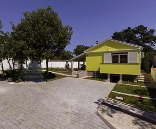 Istrien, Duga Uvala, Charmantes ferienhaus nahe dem meer