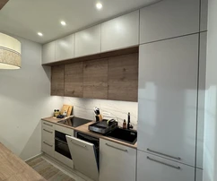 Kastel Kambelovac - zariadený trojizbový penthouse s priestrannou strešnou terasou a dychberúcim výhľadom