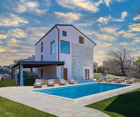 Schöne Villa mit Pool in Meeresnähe, Istrien, Umag