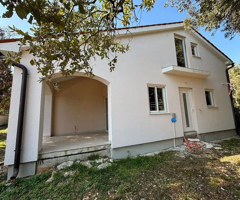 Istrien, Krnica: Haus in der Natur nahe dem Meer