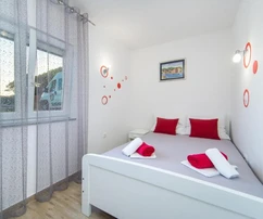 Edificio de apartamentos con vista al mar en venta en Makarska, Croacia