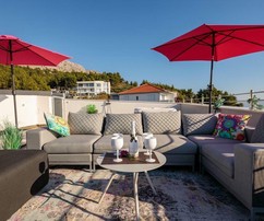 Villa moderne avec vue sur la mer