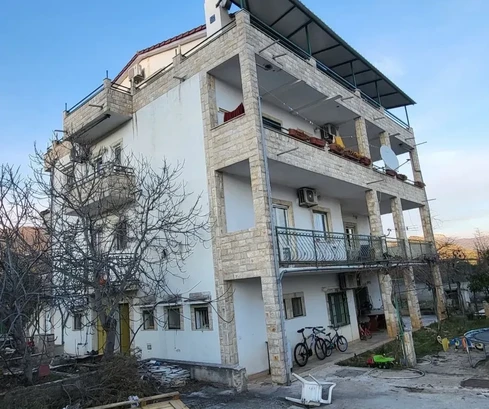 Trogir, Plano, samostatně stojící dům 660 m2, na 4 podlažích, výhled na moře, bazén