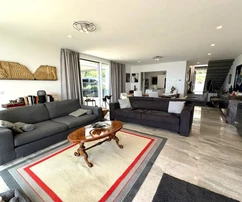 VILLA MODERNE EXCLUSIVE AVEC PISCINE ET VUE MER DÉGAGÉE !