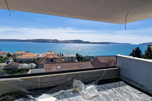 Seget D., penthouse 174 m2, új építésű, panorámás tengeri kilátás, 2 garázs
