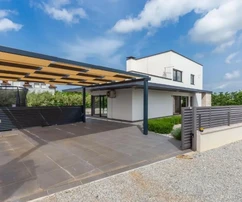 <p>Willa z basenem, cicha lokalizacja, Poreč.</p>