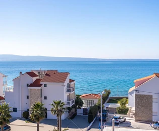 Casa indipendente in vendita a Podstrana a pochi passi dalla spiaggia in Croazia