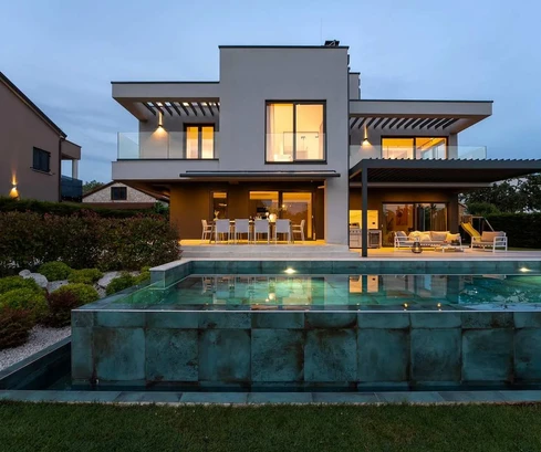 Истрия, Пореч: Современная вилла с бассейном рядом с морем