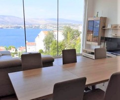 Impresionante villa en Čiovo con piscina y vistas al mar