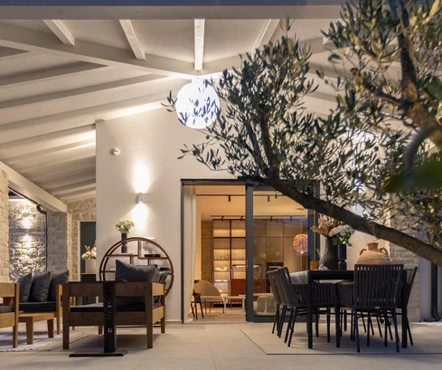 Stone villa with pool for sale in Poreč in Croatia