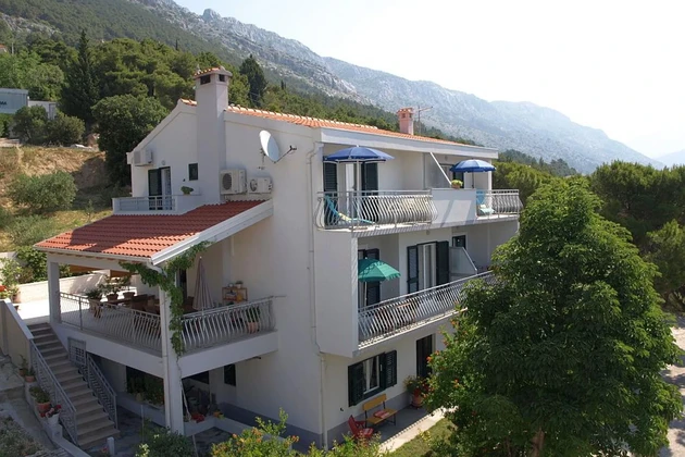 Omiš Marušićiban apartmanház eladó Horvátországban