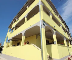 Istrie, Poreč – Prostorná nemovitost s více byty poblíž moře