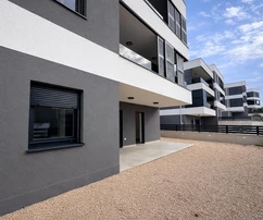 Pag, Šimuni, třípokojový byt se zahradou 120 m od moře