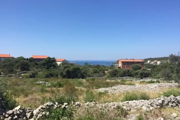 Vinišće, építési telek 2871 m2, víz és áram közelében