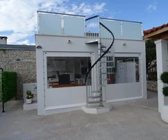 Rogoznica, Ražanj, maison individuelle de 220 m2, à 150 m de la mer et de la plage