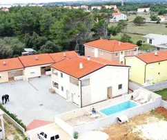 Apartments mit Pool für touristische Zwecke