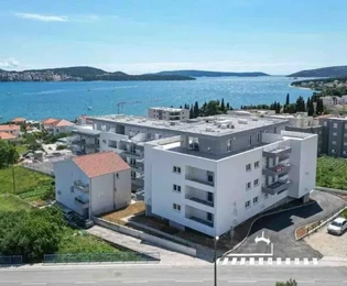 Seget Donji,penthouse 128 m2,novogradnja,230 m od plaže,garaža,pogled