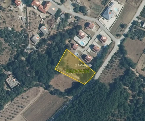 Terrain à vendre à Radovina-Zadar - Idéal pour une maison ou un chalet de vacances !