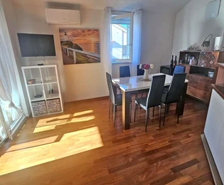 Appartamento attraente con vista mare, in una posizione tranquilla!