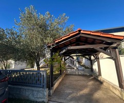 Dom na sprzedaż w Petrčanach położony blisko morza w Chorwacji