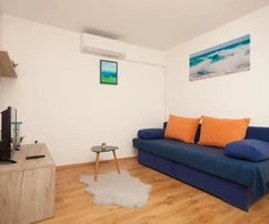 Négy lakóegységes ház a tenger mellett, Isztria, Medulin