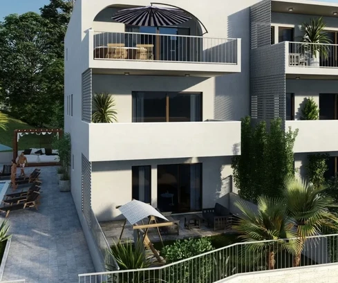 Ciovo, Slatine, apartamento de 1 dormitorio 55 m2 + jardín 120 m2, a solo 70 m del mar