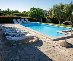 Istrien, Umgebung von Poreč: Mediterrane Steinvilla mit Pool