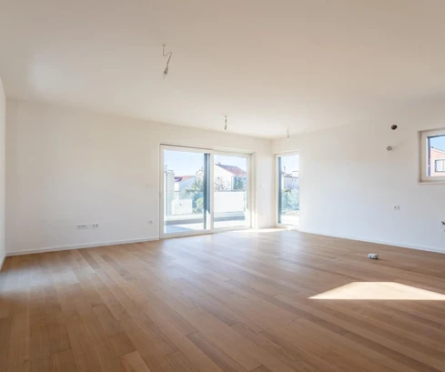 Водице, НОВОСТРОЙКА, просторная квартира в центре, 117,53 м²