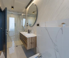 Moderní vila s panoramatickým výhledem na moře na prodej v Chorvatsku