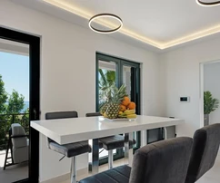 Villa de luxe avec piscine à vendre à Ciovo Okrug en Croatie