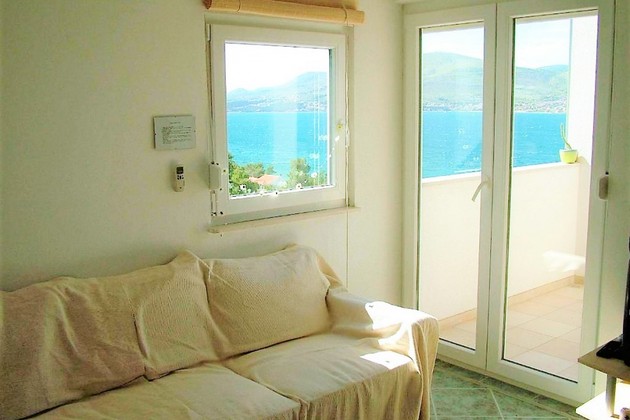 Charmant Appartement Ciovo avec Vue Mer à Vendre