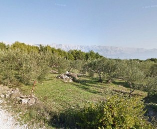Građevinsko zemljište u Sumartinu na prodaju 700 m2 u blizini mora