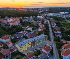 Istria, Poreč: Dwupokojowe mieszkanie z garażem