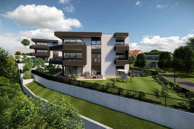 Maison de trois appartements à vendre à Kastav : excellente opportunité d'investissement en Croatie