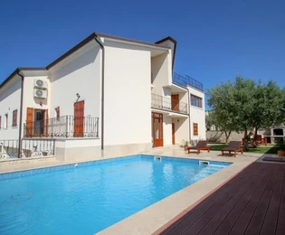 Istria, Novigrad – Villa di lusso con vista mare e comfort moderni in vendita