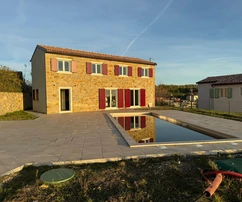 Istria, Momjan: Esclusiva casa tradizionale in pietra