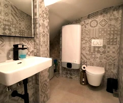 Istrie, Poreč - Kompletně zrekonstruovaný dům v historickém centru se 3 studiovými apartmány a výhledem na moře