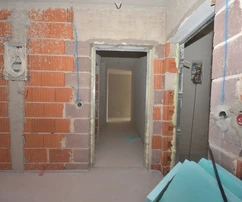 Vodice – Kényelmes S9-es apartman három hálószobával, gyönyörű tengerre néző kilátással – ÚJ
