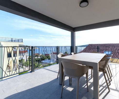 Rogoznica moderní byty u moře s bazénem