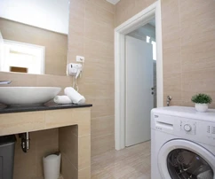 Dwie wille z basenami w Podstranie dostępne na sprzedaż w Chorwacji