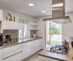 Villa junto al mar con vistas al océano en venta en Marčana, Croacia