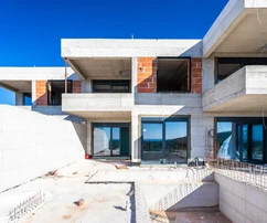 Primoštenben tengerre néző luxusvilla eladó Horvátországban