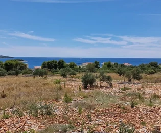 Rogoznica, Lozica, terreno edificabile di 1684 m2, a 300 m dal mare, vista