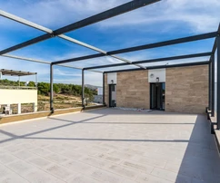 Luxusvilla mit Pool in Rogoznica zu verkaufen in Kroatien