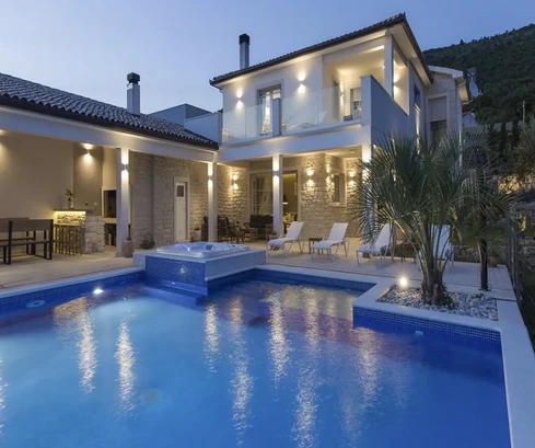 Villa contemporanea con piscina - Labin, regione dell'Istria