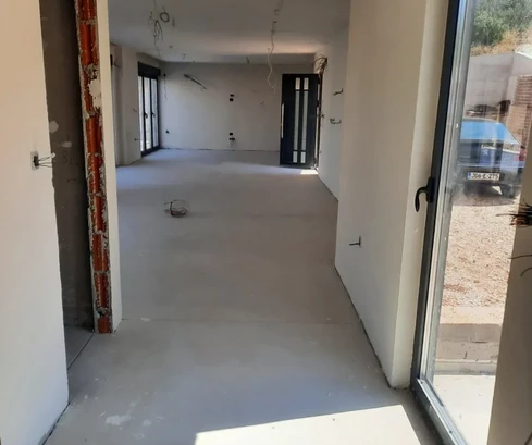 Čiovo, Slatine, casa indipendente di 233 m2 su un terreno di 400 m2 con piscina