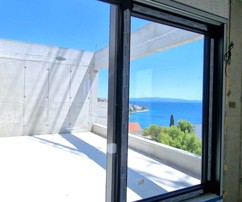 Moderne Penthouse-Wohnungen auf Čiovo in Strandnähe mit Garage